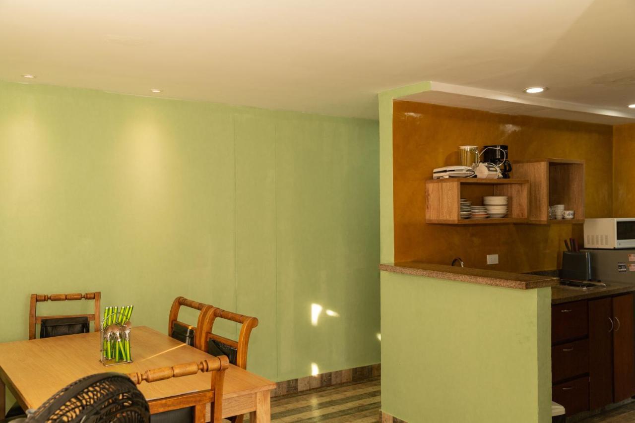 "Low Cost" Conquistador-Laguito Cartagena Exterior foto